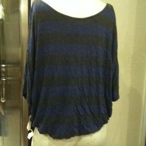 Willow & Clay Tops - Willow and clay batwing top Willow & Clay Tops - Willow and clay batwing top